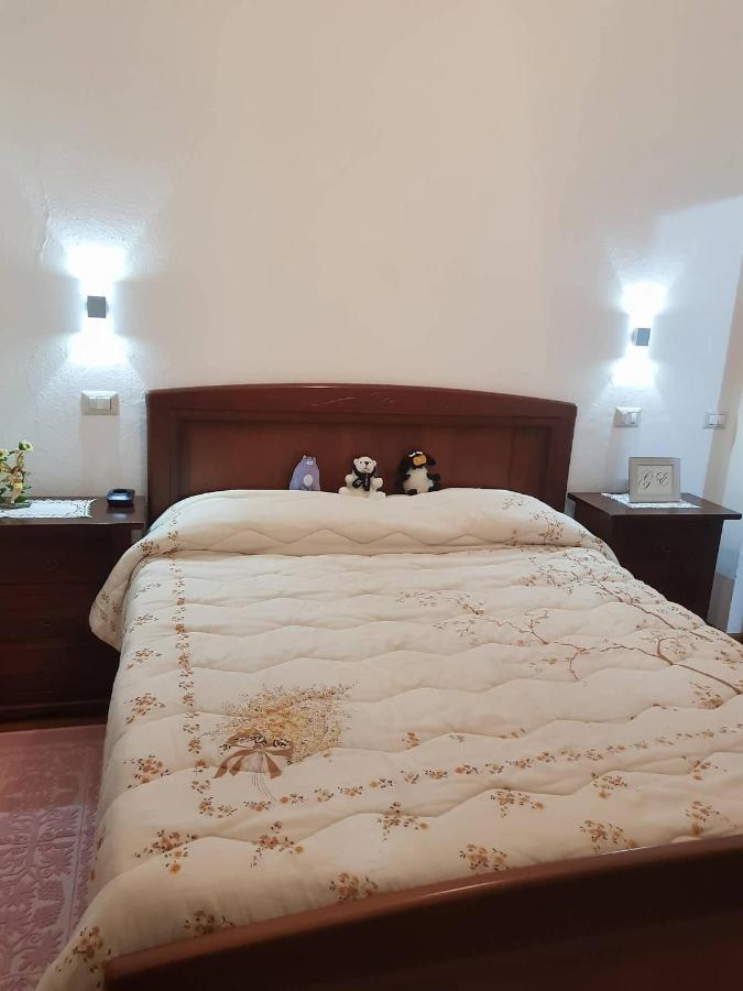 G&E Bed & Breakfast - Austis Bed & Breakfast Ngoại thất bức ảnh